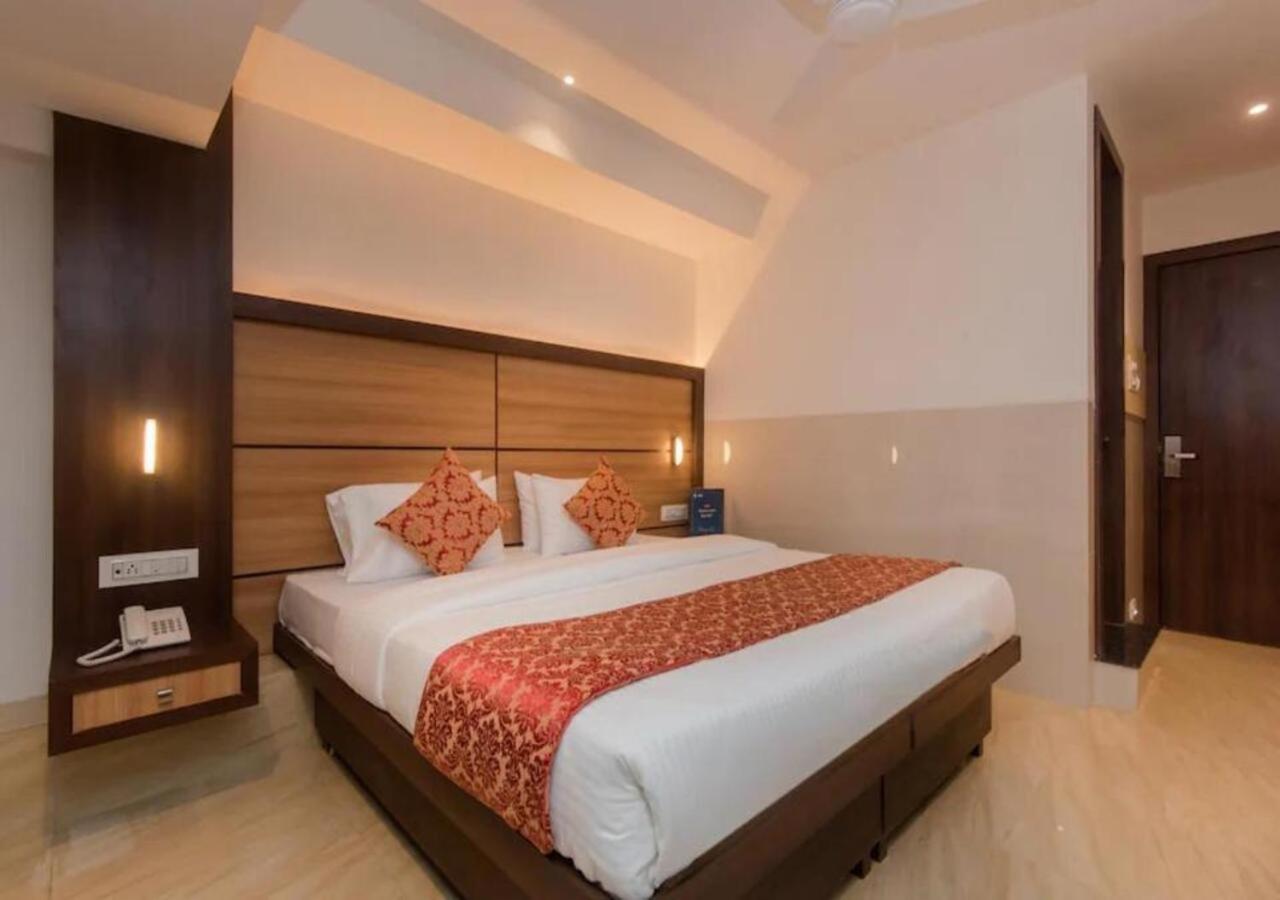 Hotel Mourya Residency Navi Mumbai Exterior photo