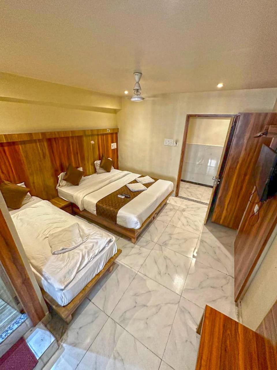 Hotel Mourya Residency Navi Mumbai Exterior photo