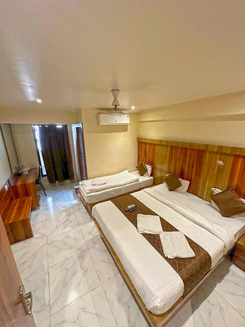 Hotel Mourya Residency Navi Mumbai Exterior photo