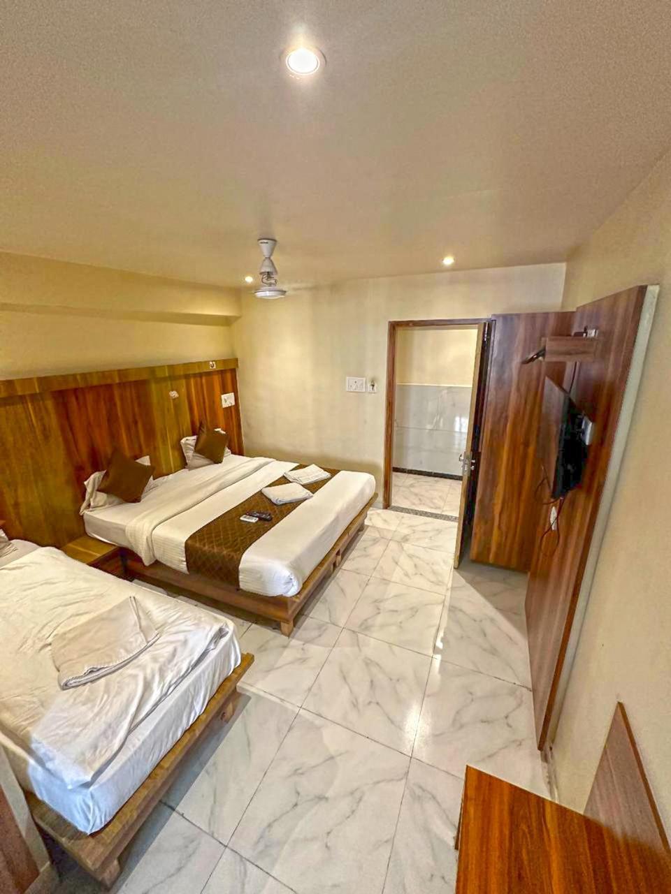 Hotel Mourya Residency Navi Mumbai Exterior photo